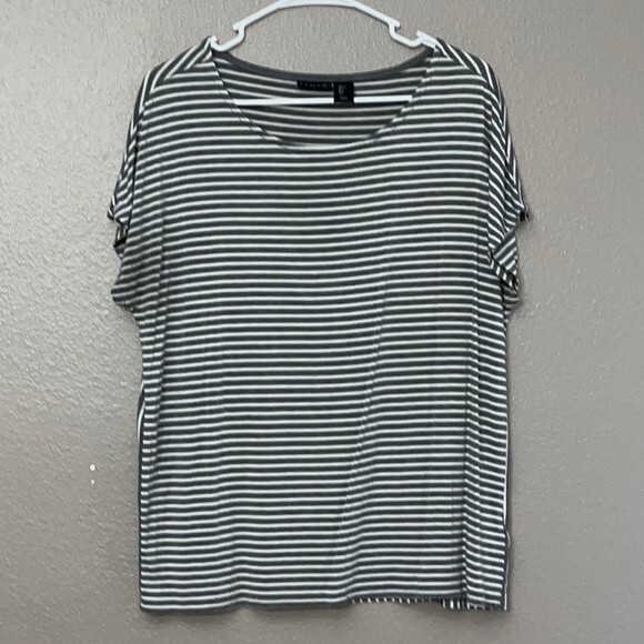 Tahari Women's Grey and White Soft Striped Cap Sleeve Blouse Size Large - Picture 1 of 9
